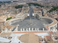 Elliptical colonnade of the Piazza San Pietro